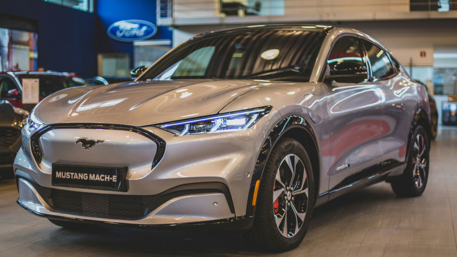 Discover the top cars to lease in 2024 for the young executive. From luxury BMWs to eco-friendly Hyundai Ioniq 5, find the perfect blend of style, performance, and sustainability.